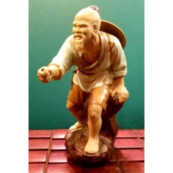 Vintage Chinese Mudman Fisherman Clay Figurine Sitting On Rock No Pole Excellent - Picture 1 of 9